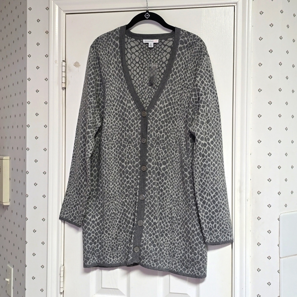 Women's Brand New Issac Mizrahi Grey Animal Print Cardigan. Size Large.
